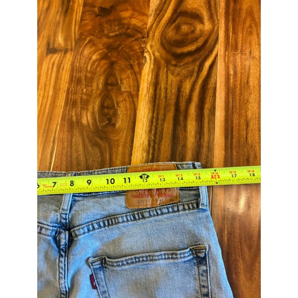 Levis 502 Regular Taper Light Wash Raw Hem Jeans Mens W31 L32 Distressed